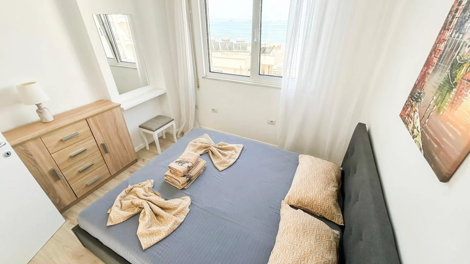 Pure & Intact 577 Lägenhet Durrës