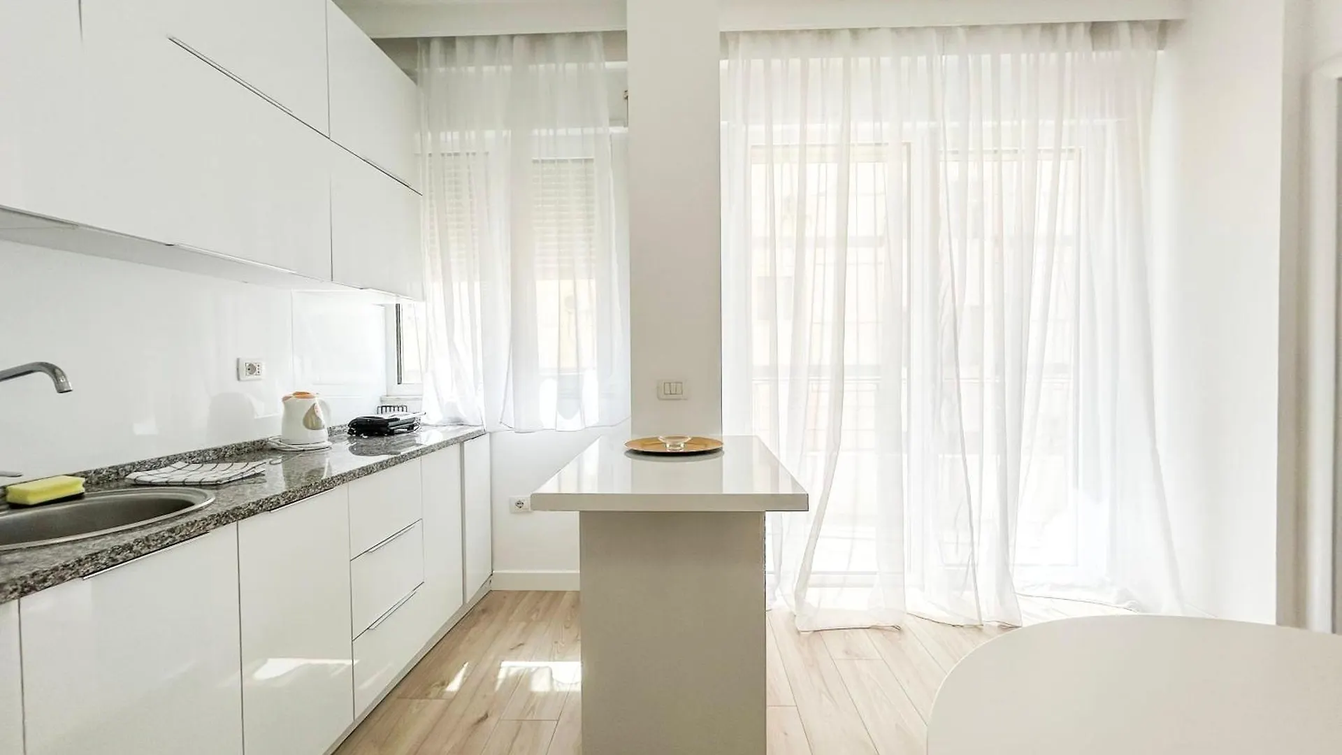 Pure & Intact 577 Daire Dıraç